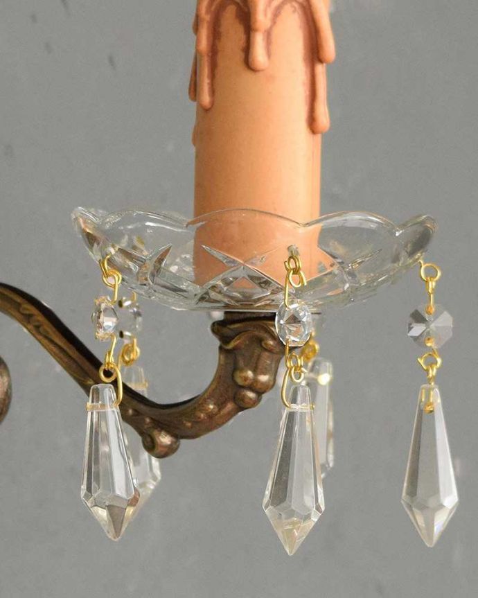 Handleオリジナル 照明・ライティング Handleオリジナルの壁付けシャンデリアG(アンティーク色・E17シャンデリア球付)。1つ1つ手作りしていますシェードはアンティークと同じように、細い真鍮のピンを曲げて、一つ一つガラスのパーツを手作業で取り付けています。(wr-052-o)