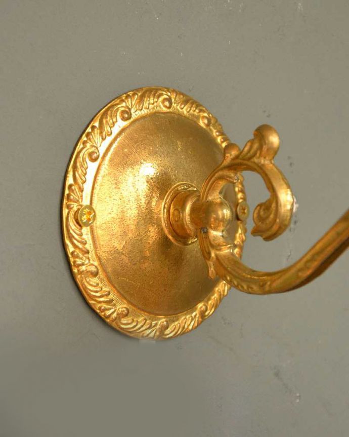 Handleオリジナル 照明・ライティング Handleオリジナルの真鍮壁付けブラケット(E17シャンデリア球・ギャラリーA付)。品質のよさが感じられる真鍮ヨーロッパから取り寄せる無垢の真鍮は質感が違います。(wr-068-o)