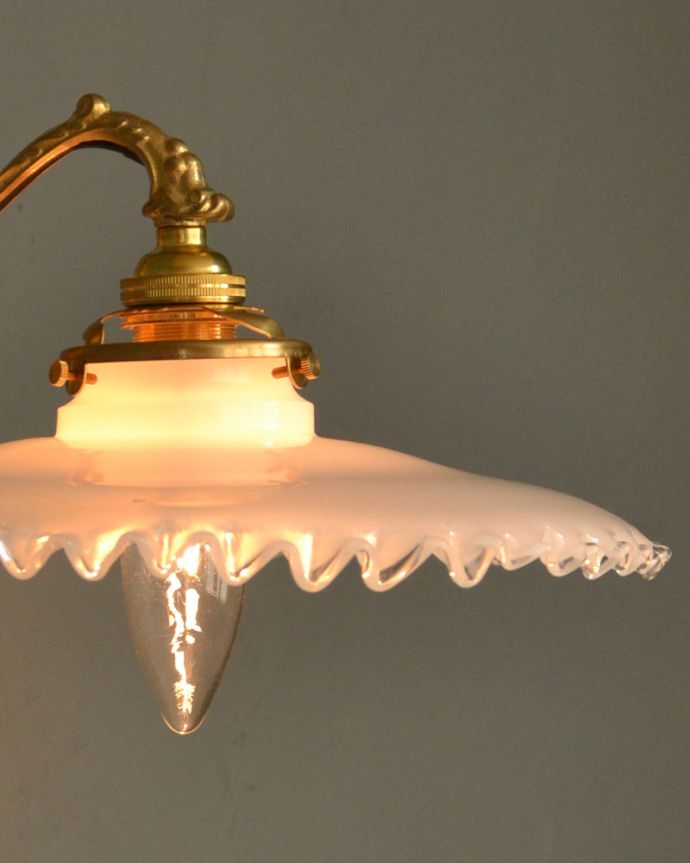 Handleオリジナル 照明・ライティング Handleオリジナルの真鍮壁付けブラケット(E17シャンデリア球・ギャラリーA付)。LEDも使えます口金は日本球仕様のE17型、100Wまで対応しています。(wr-069-o)