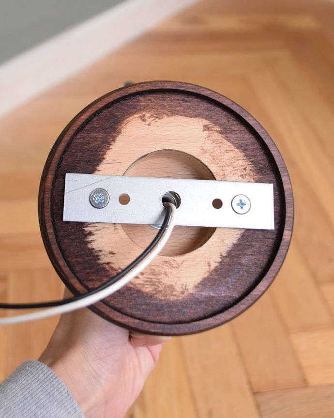 壁付け照明の取り付け方