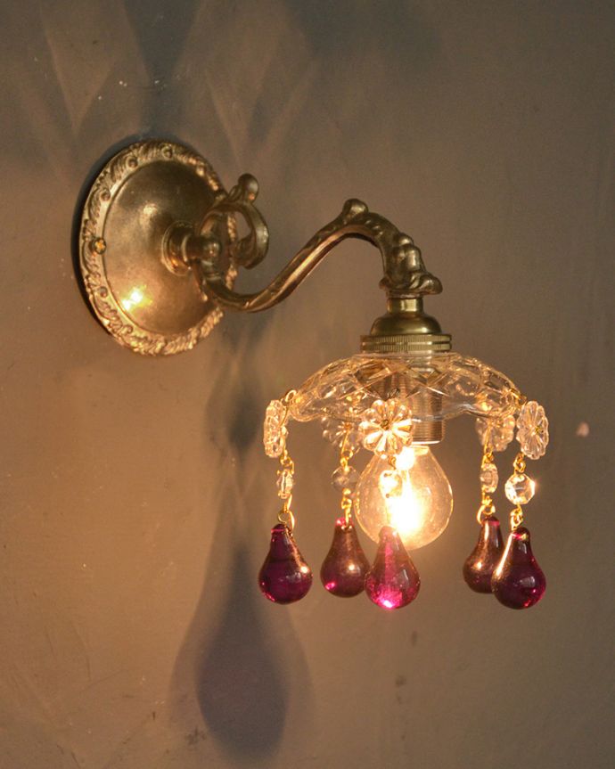 Handleオリジナル 照明・ライティング Handleオリジナルガラス皿のウォールシャンデリアC(アンティーク色・丸球付・ギャラリーなし)。夜が楽しみになる壁からの灯り点灯した時に壁に映るドラマティックな光の陰影を楽しむことが出来ます。(wr-092a-o)