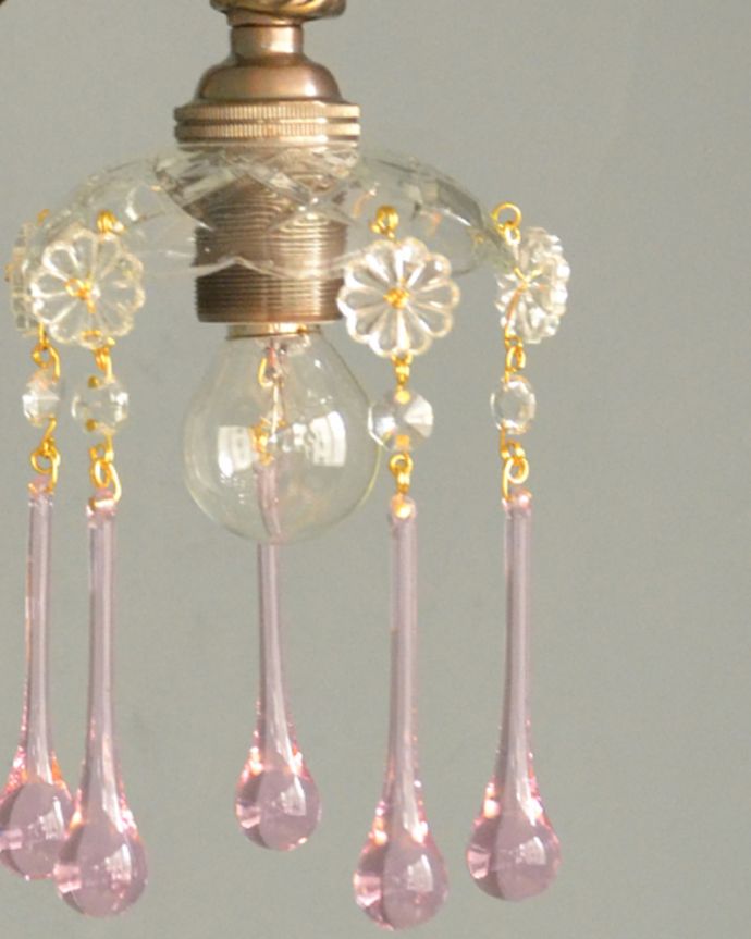 Handleオリジナル　照明・ライティング　Handleオリジナルガラス皿のウォールシャンデリアD（アンティーク色・丸球付・ギャラリーなし）。1つ1つ手作りしていますシェードはアンティークと同じように、細い真鍮のピンを曲げて、一つ一つガラスのパーツを手作業で取り付けています。(wr-093a-o)