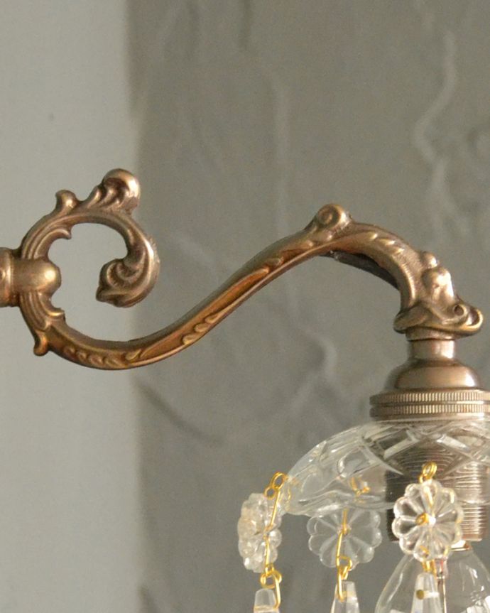 Handleオリジナル 照明・ライティング Handleオリジナルガラス皿のウォールシャンデリアG(アンティーク色・丸球付・ギャラリーなし)。横から見たデザインも美しい・・・どんなお部屋もゴージャスな雰囲気に魅せてくれる優雅で美しいヨーロッパのデザインが自慢です。(wr-096a-o)