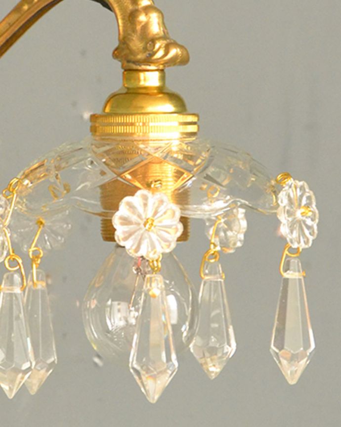 Handleオリジナル 照明・ライティング Handleオリジナルガラス皿のウォールシャンデリアG(丸球付・ギャラリーなし)。1つ1つ手作りしていますシェードはアンティークと同じように、細い真鍮のピンを曲げて、一つ一つガラスのパーツを手作業で取り付けています。(wr-096g-o)