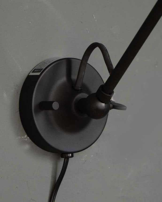 壁付けブラケット　照明・ライティング　壁からオシャレにお部屋を照らす、スッキリとカッコいいウォールブラケット。かっこよく壁に取り付けましょう取り付け部分もカッコいい。(wr-116)