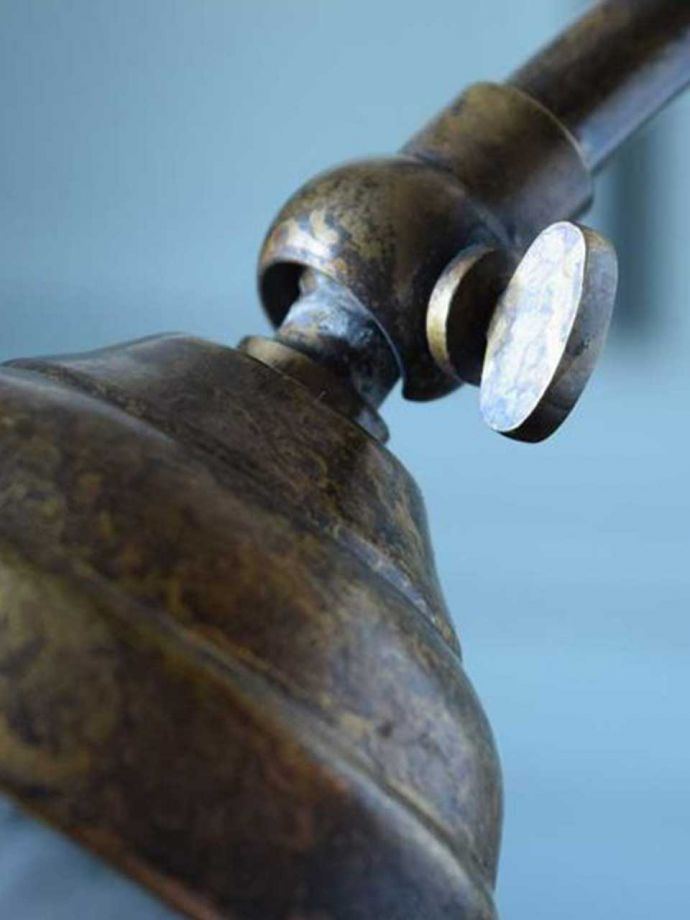 角度調整できるウォールランプ