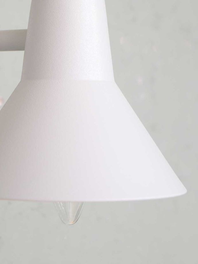 おしゃれな壁付けブラケット