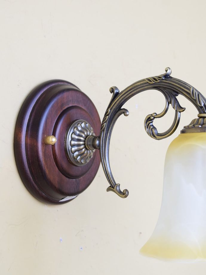 ウォールライトの土台部分