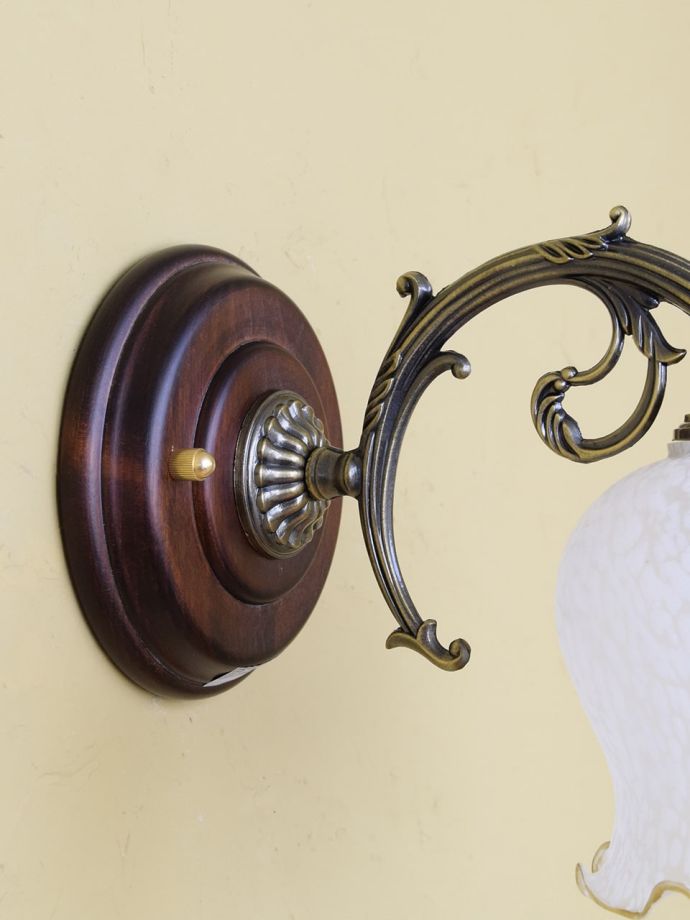 ウォールライトの土台部分