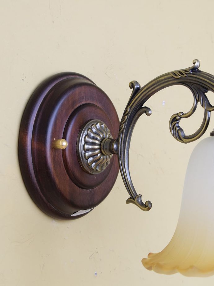 ウォールライトの土台部分