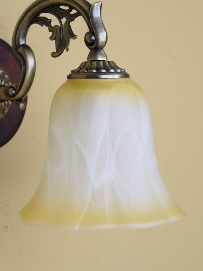 アンティーク風のおしゃれなガラスシェード