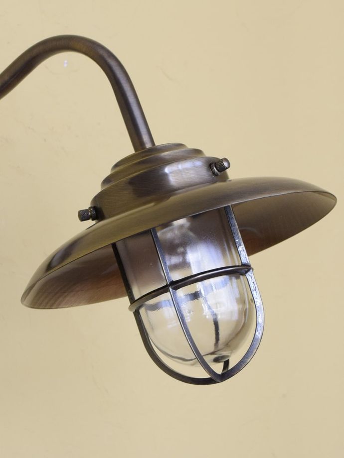 ウォールブラケットのシェード