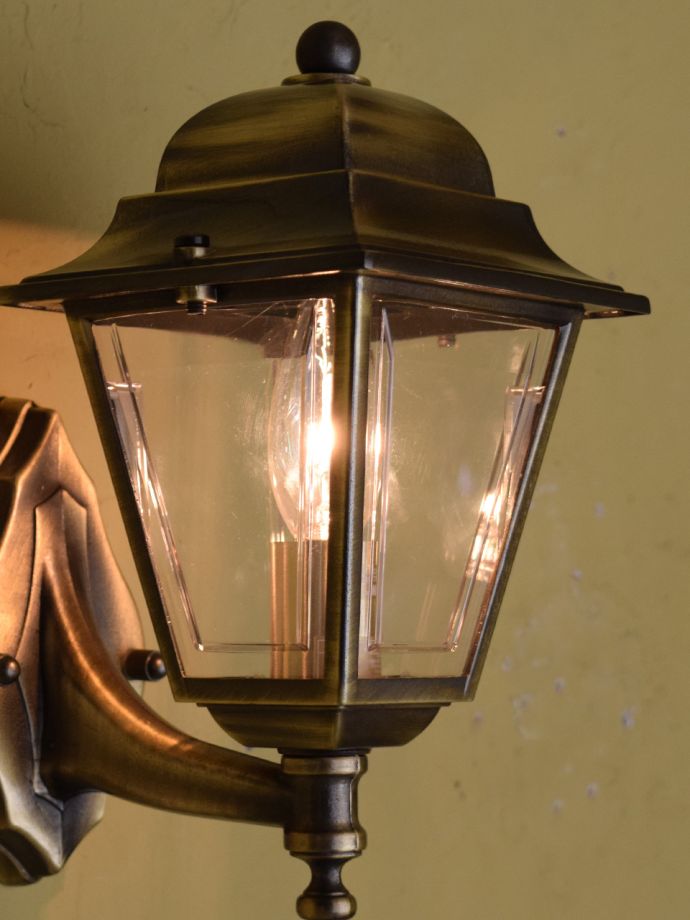 エクステリアランプの点灯