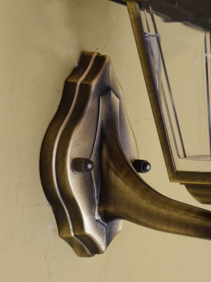 ウォールライトの土台部分