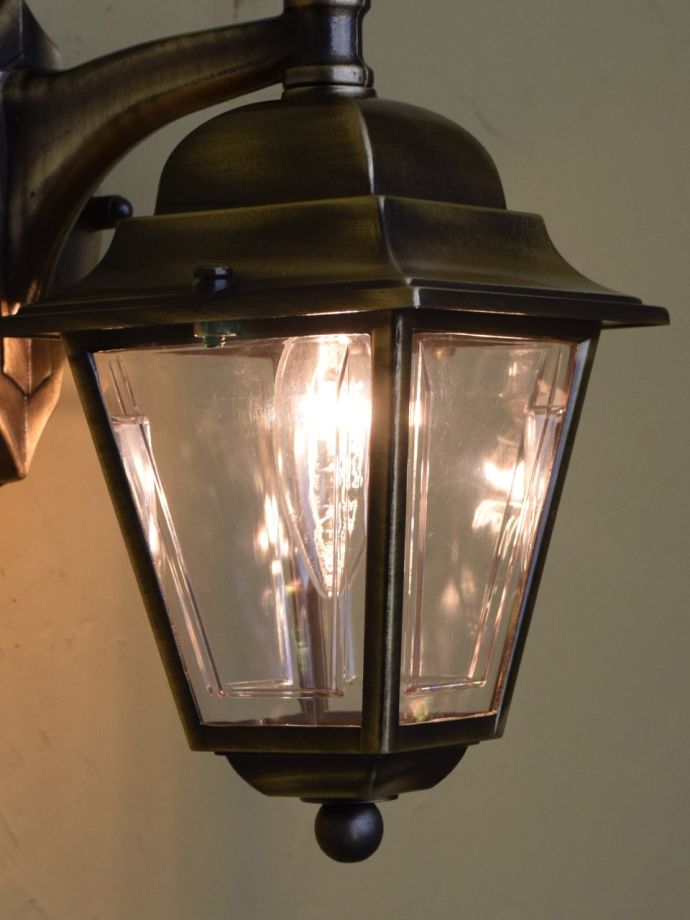 エクステリアランプの点灯