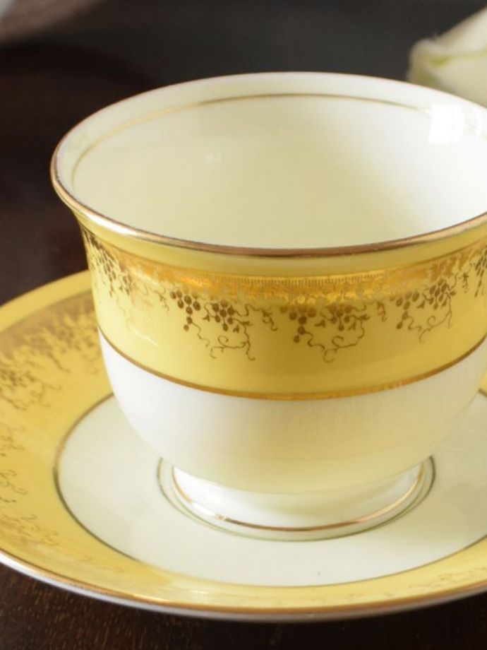 コールポート（Coalport）のカップ＆ソーサー、イギリスのアンティーク