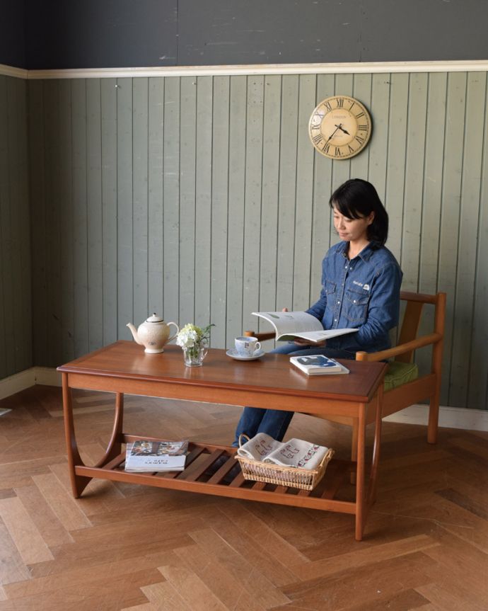 G-PLAN(Gプラン)　アンティーク家具　ヴィンテージの北欧インテリア、G-planのコーヒーテーブル。スマートなカッコよさが人気のヒミツ北欧デザインのコーヒーテーブルは見た目のカッコよさと、どんなお部屋にも似合っちゃうシンプルなデザインが人気です。(x-1004-f)