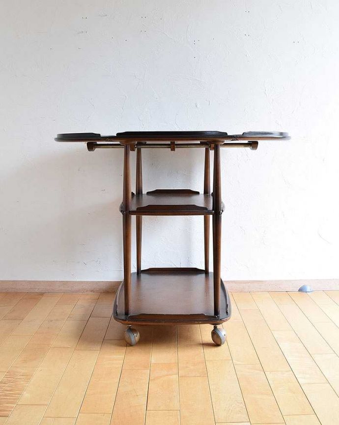アーコールの家具　アンティーク家具　サイドテーブルとしてもおススメ、３サイズで使えるアーコールのワゴンテーブル。両方開くとリーフを両方開くと、大きなサイズに。(x-1005-f)