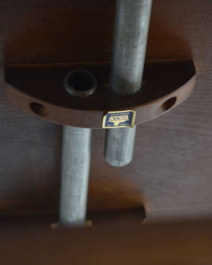 アーコールの家具　アンティーク家具　サイドテーブルとしてもおススメ、３サイズで使えるアーコールのワゴンテーブル。。(x-1005-f)