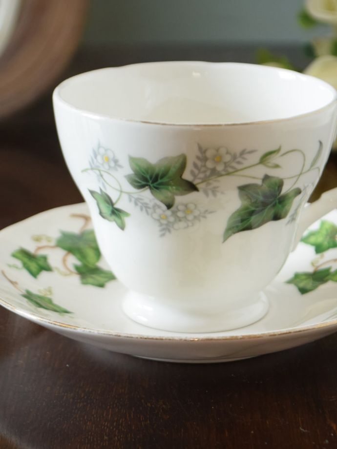 ダッチェスのアンティークカップ