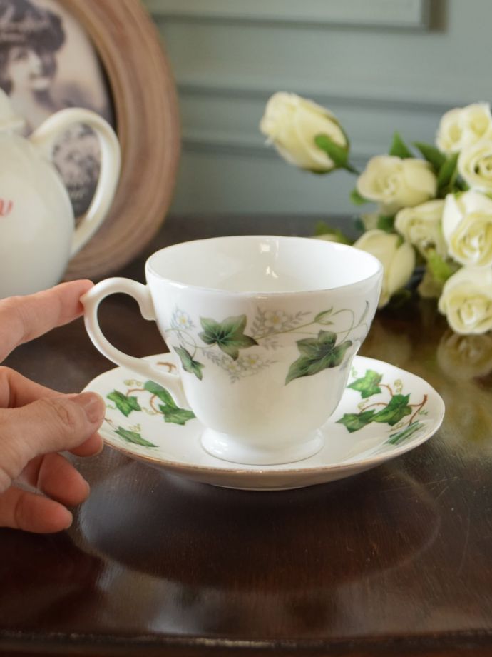 アンティークのカップ&ソーサー