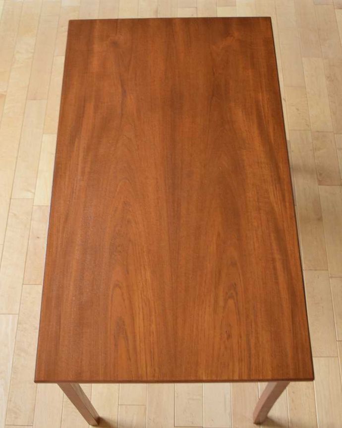 アンティークのデスク・書斎机　アンティーク家具　北欧スタイルののインテリア、スタイリッシュなヴィンテージデスク（机）。やっぱり重要。(x-1014-f)