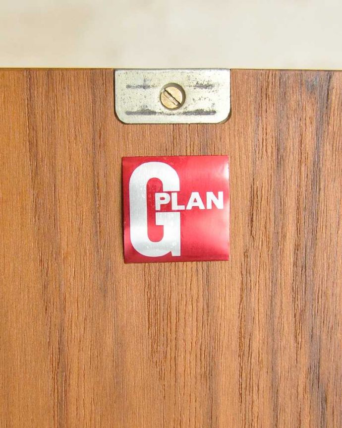 G-PLAN(Gプラン)　アンティーク家具　テレビボードにおススメの北欧スタイルのヴィンテージ家具、G-PLANのサイドボード。。(x-1020-f)