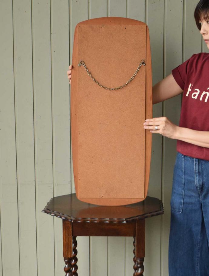 アンティークの鏡の裏