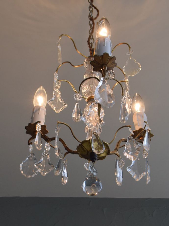 シャンデリアの灯り