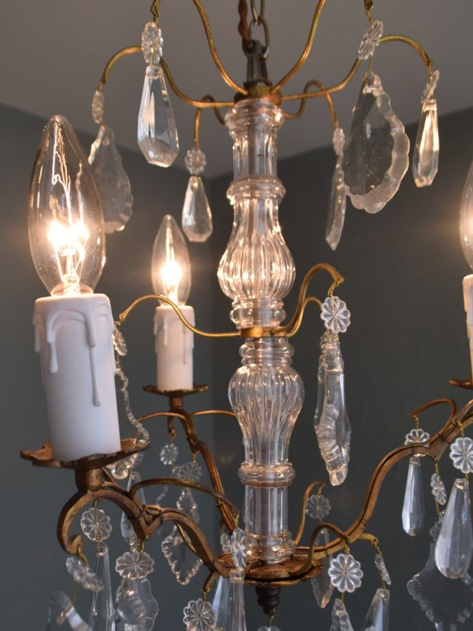 アンティークのシャンデリア
