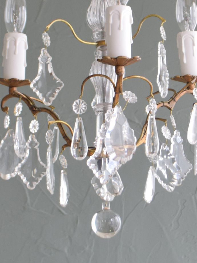 シャンデリアのガラス