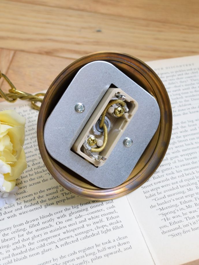 シャンデリアの取り付け