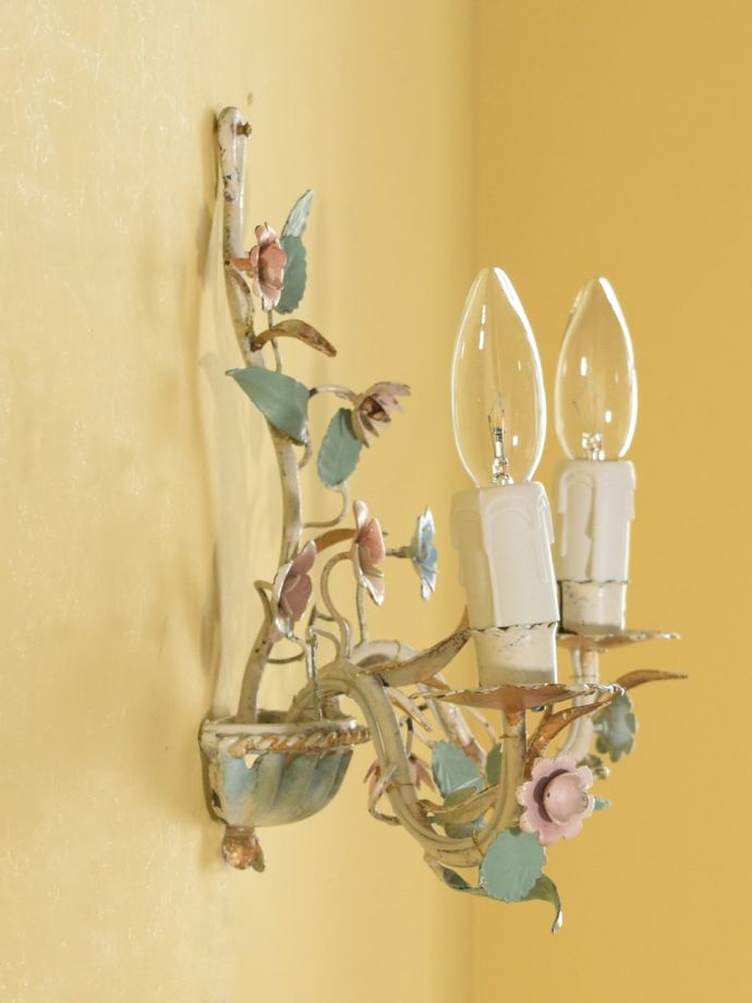 壁付けシャンデリアの側面