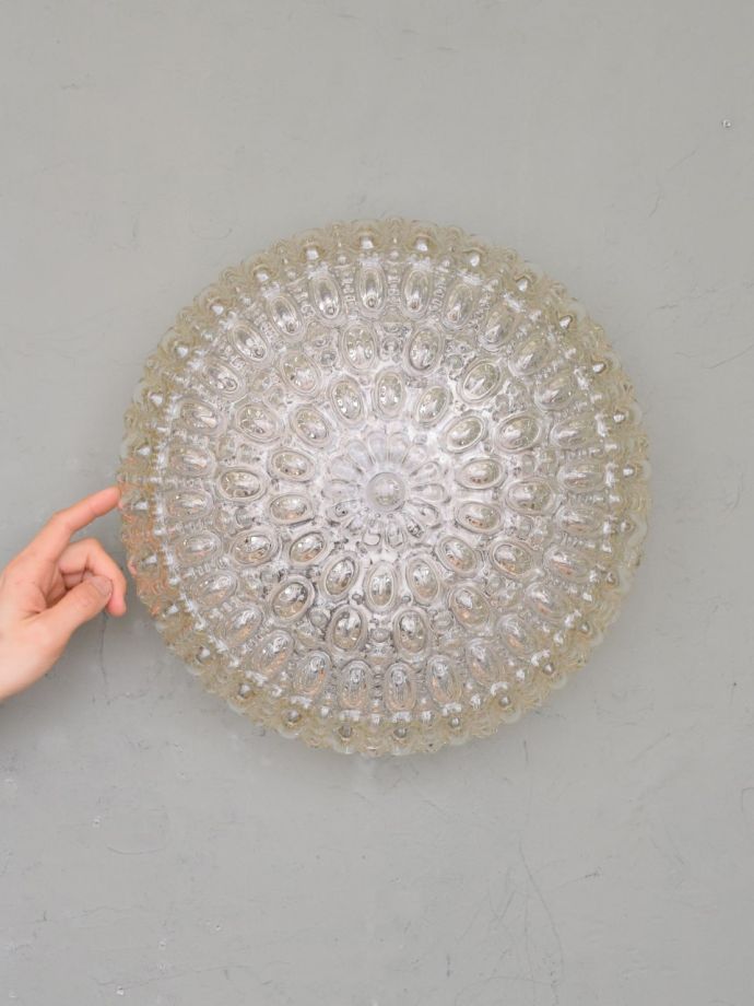 アンティークの壁付けランプ