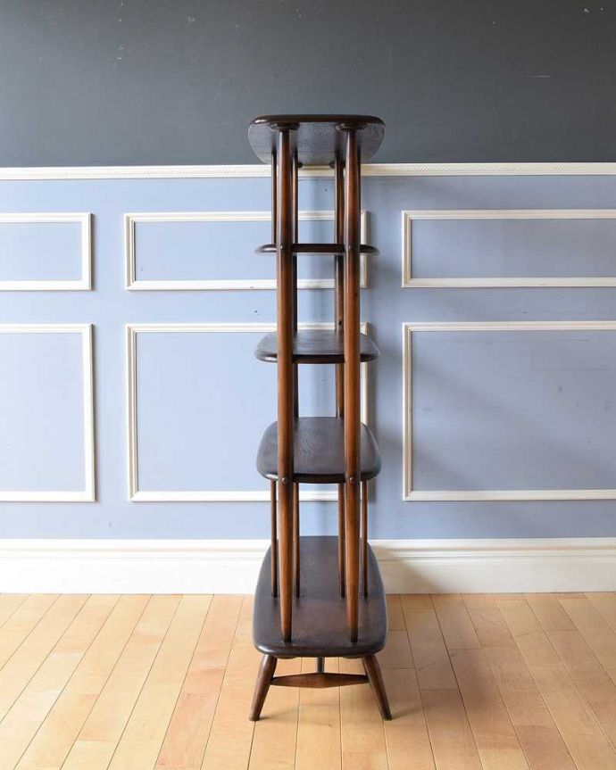 アーコールの家具 アンティーク家具 見せる収納もオシャレに!間仕切りにも使えるアーコール社のディバイダー。横から見ても素敵なんですもちろん、横から見てもキレイに仕上がっているので、いろんな場所に置いて使って下さい。(x-1052-f)