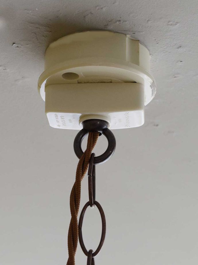 引っ掛けシーリングタイプです