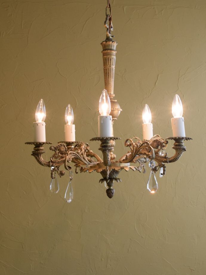 アンティークのシャンデリア