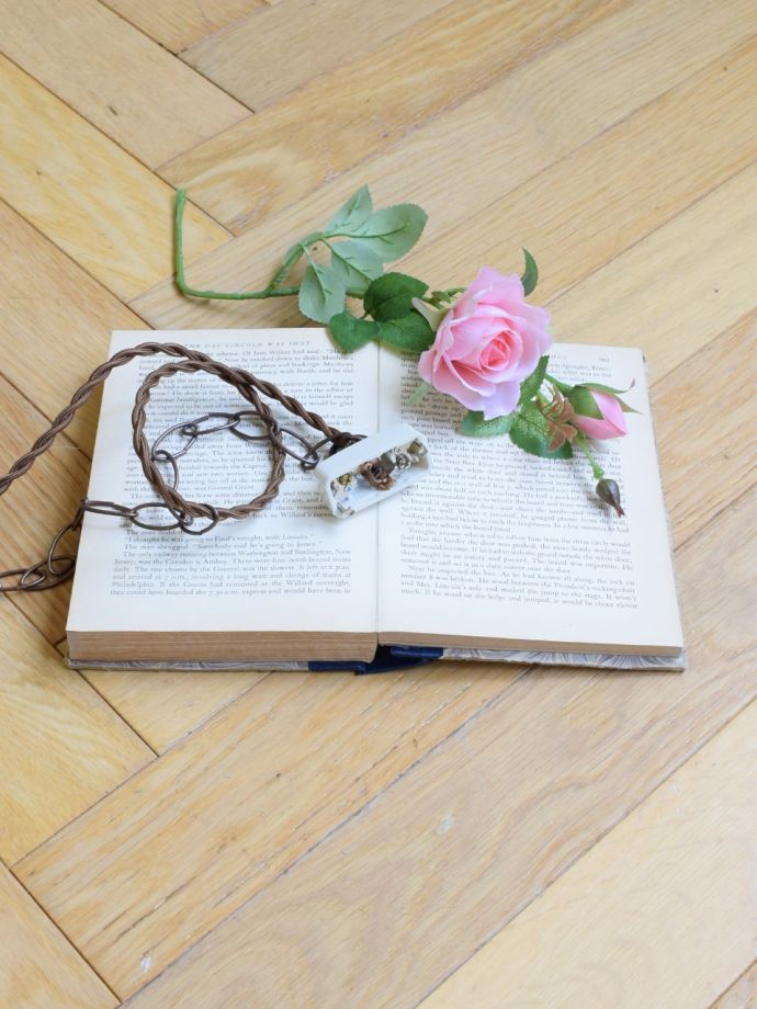 シャンデリアの取り付け方