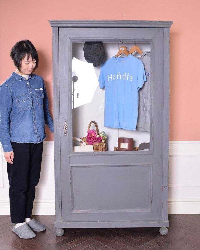 アンティークのキャビネット アンティーク家具 フランス輸入のアンティーク家具、ペイントのフレンチガラスキャビネット (ワードローブ)。フランスから届いた女子の憧れワードローブ置いた瞬間、パリジェンヌ気分が味わえるフランスのワードローブ。(x-1081-f)