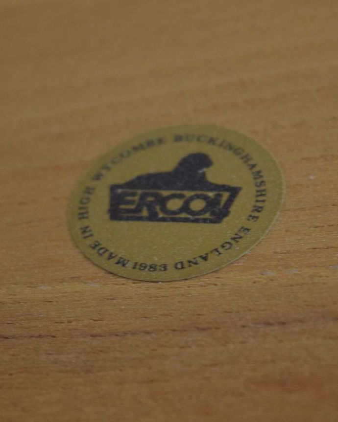 アーコールの家具　アンティーク家具　ヴィンテージの北欧インテリア、アーコールのコーヒーテーブル(ERCOL)。。(x-1085-f)