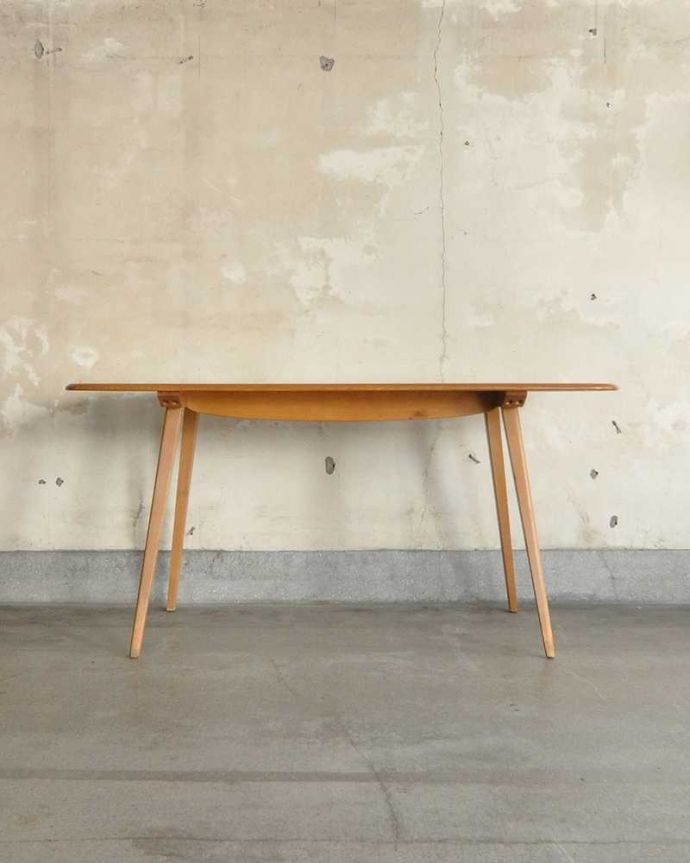 アーコールの家具 アンティーク家具 北欧スタイルの家具、アンティークのアーコール社のダイニングテーブル。クルッと回転。(x-1086-f)