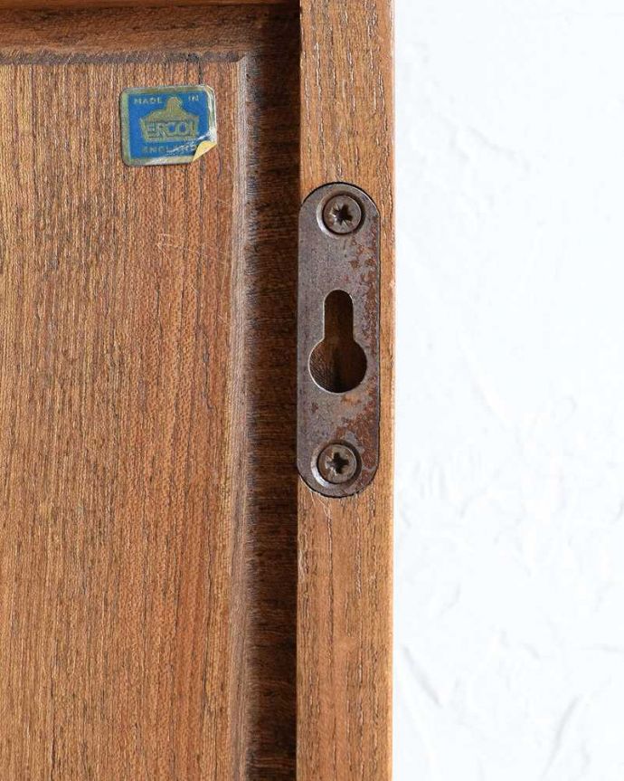 アーコールの家具 アンティーク家具 アーコールのヴィンテージ家具、壁付けのウォールラック(シェルフ)。壁に取り付け出来ます。(x-1098-f)