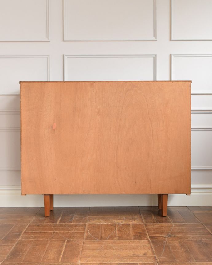 引き戸のヴィンテージガラスキャビネット、コレクションキャビネット