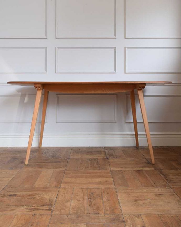 アーコールの家具 アンティーク家具 イギリスのヴィンテージ家具、アーコール社のダイニングテーブル (リフェクトリーテーブル)。クルッと回転。(x-1152-f)