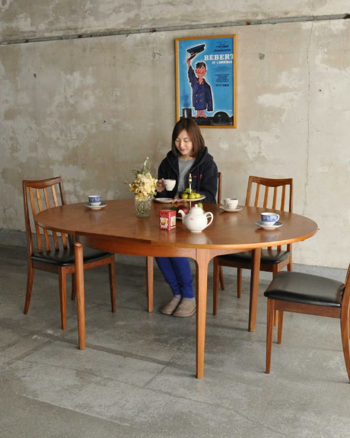 Nathan（ネイサン）社の伸張式のヴィンテージダイニングテーブル(x