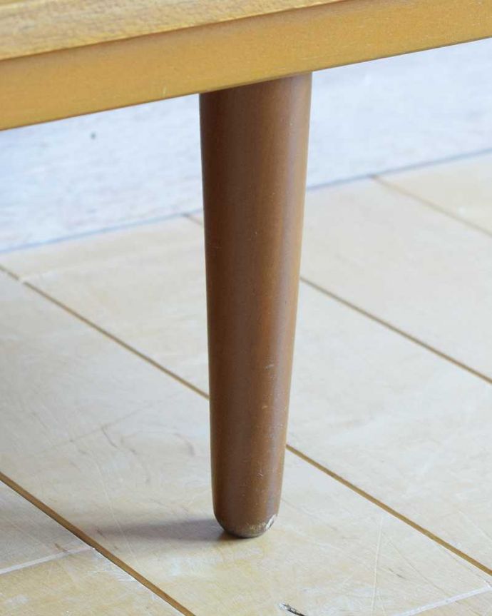 アンティークのキャビネット　アンティーク家具　本棚や飾り棚に使えるヴィンテージキャビネット、引き戸付きのディバイダー。女性１人でラクラク運べちゃうんですHandleのアンティークは、脚の裏にフェルトキーパーをお付けしています。(x-1186-f)