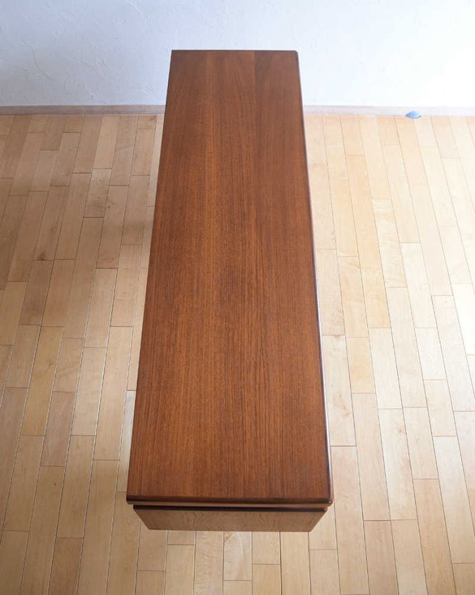 G-PLAN(Gプラン) アンティーク家具 イギリスで見つけた北欧スタイルのG-planのヴィンテージデスク(G-plan) 。やっぱり重要!デスクの天板。(x-1188-f)