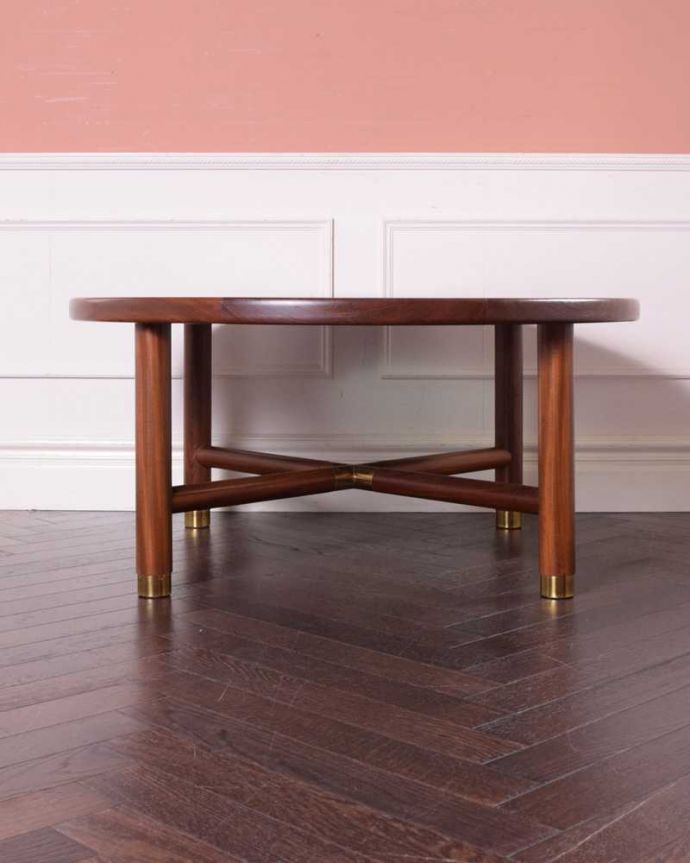 G-PLAN(Gプラン) アンティーク家具 カッコイイG-planのヴィンテージのガラストップコーヒーテーブル。横から見てみてもカッコいい!北欧スタイルのテーブルは、横から見てもやっぱりスマートでカッコいいんです。(x-1190-f)