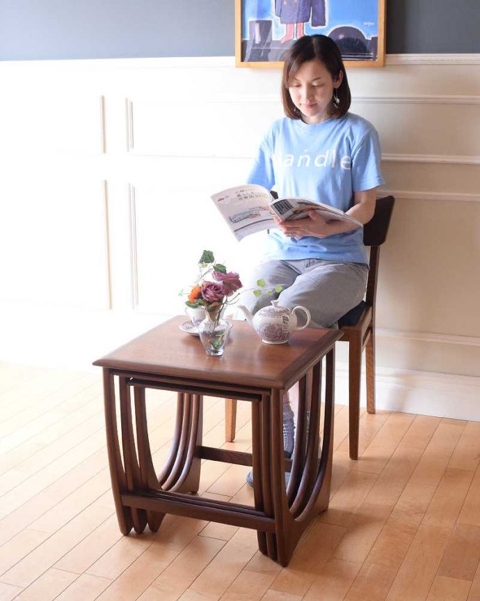 G-PLAN(Gプラン) アンティーク家具 3つのテーブルがセットで届く!G-PLANのアンティークネストテーブル 。カッコよく3つが揃ったネストテーブルネストとは巣のこと。(x-1233-f)