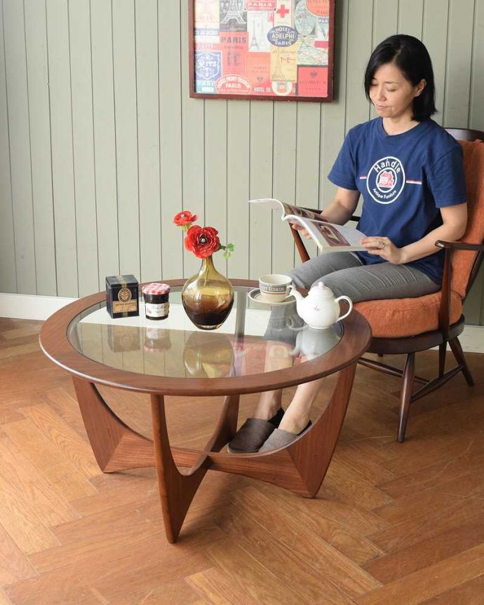 G-PLAN(Gプラン) アンティーク家具 カッコイイG-planのヴィンテージコーヒーテーブル(ガラストップ)。女性っぽいシンプルさがカッコいいG-PLANG-PLANの定番は天板がガラスなので女性から見てもバツグンの使いやすさ。(x-1262-f)